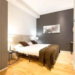 Rent Top Rambla Catalunya Apartment